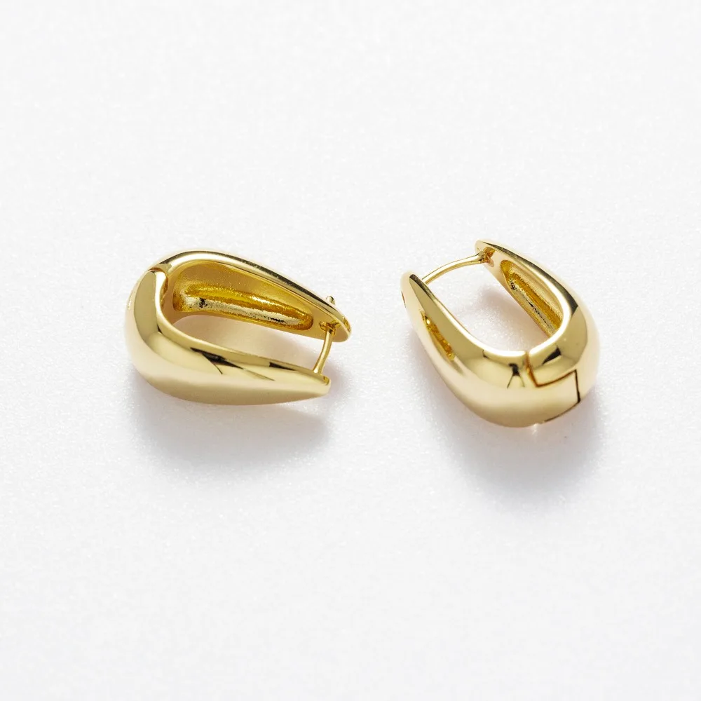 Daisini Simple Wide Huggies Gothic Hoop Earrings for Women Quality Brass Unisex Piercing Rock Jewelry Ear Buckles
Daisini Simple Wide Huggies Gothic Hoop Earrings for Women Quality Brass Unisex Piercing Rock Jewelry Ear Buckles