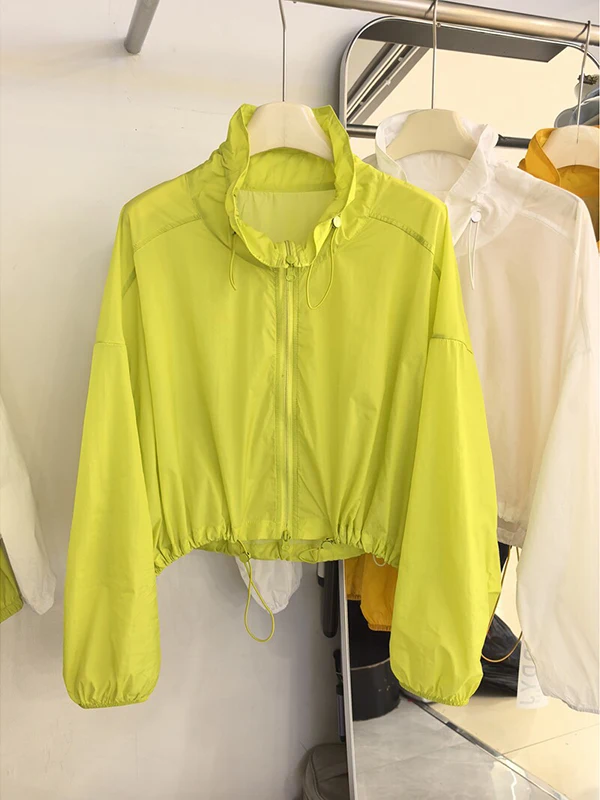 Women's Drawstring Waist Loose Fit Casual Stand Collar UV Protection Outerwear Breathable Comfortable Summer Short Coat
Women's Drawstring Waist Loose Fit Casual Stand Collar UV Protection Outerwear Breathable Comfortable Summer Short Coat