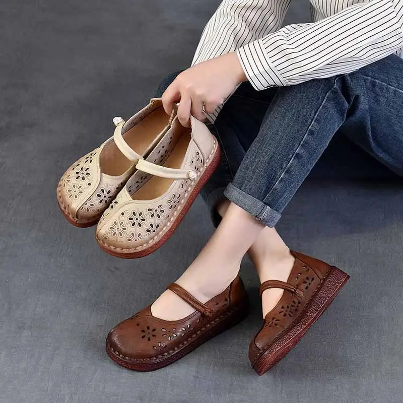 Women's Hollow out Top Layer Cowhide Sandals Retro Style Buckle Closure Comfortable Flat Heel Fashionable Color
Women's Hollow out Top Layer Cowhide Sandals Retro Style Buckle Closure Comfortable Flat Heel Fashionable Color