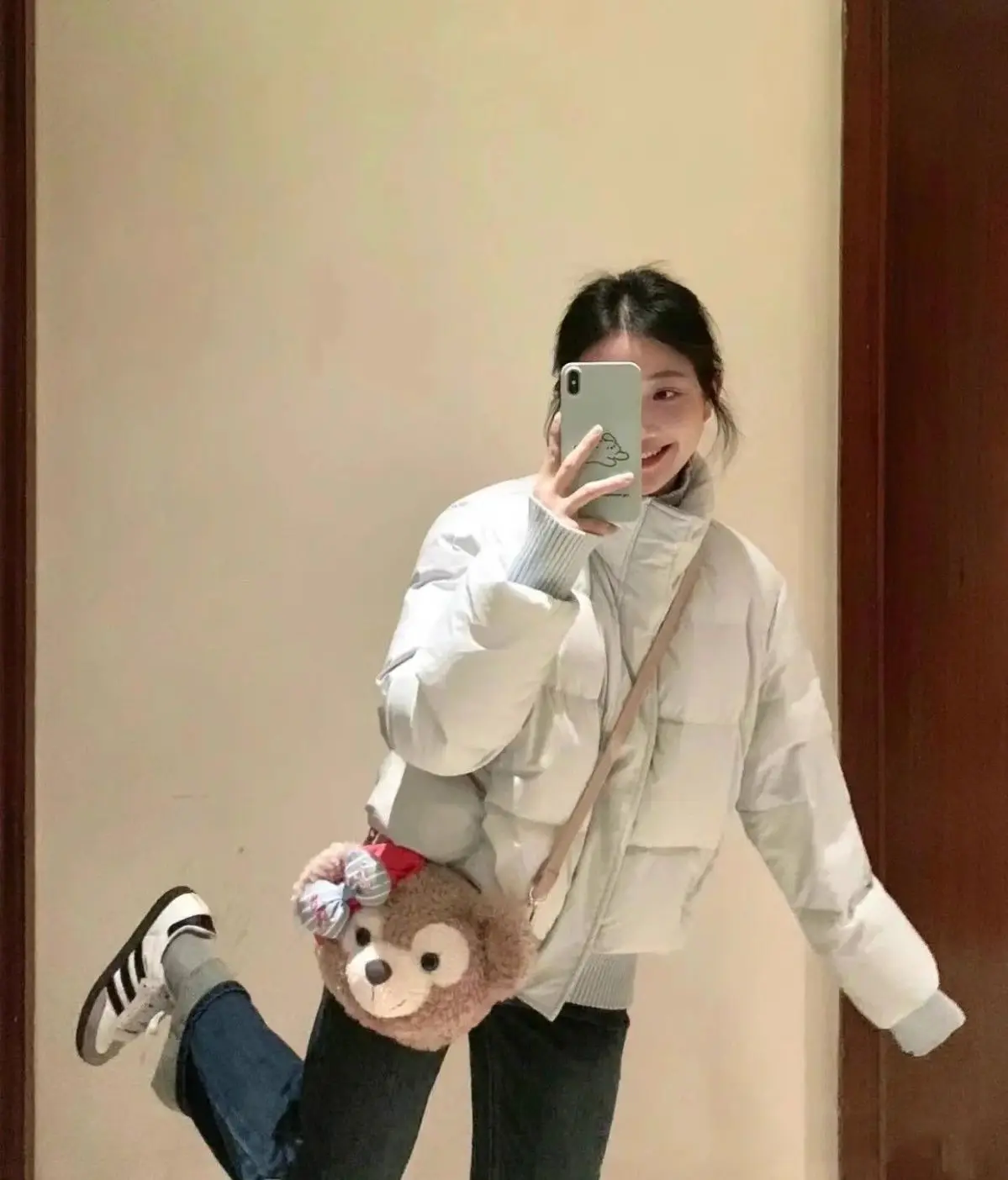 Puffer Parkas Street Womens Preppy School Collegiate Academic Educational Institution Campus University College Student Neutral
Puffer Parkas Street Womens Preppy School Collegiate Academic Educational Institution Campus University College Student Neutral