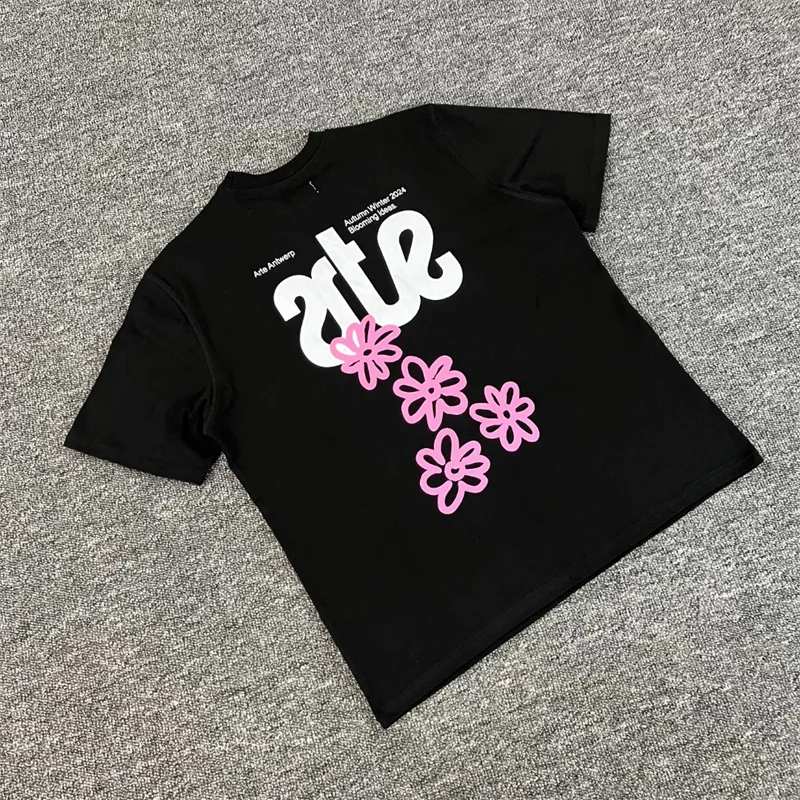 Arte Simple Loose Sport Cotton Double Yarn Flower Embroidery Small Slogan Short Sleeve
Arte Simple Loose Sport Cotton Double Yarn Flower Embroidery Small Slogan Short Sleeve