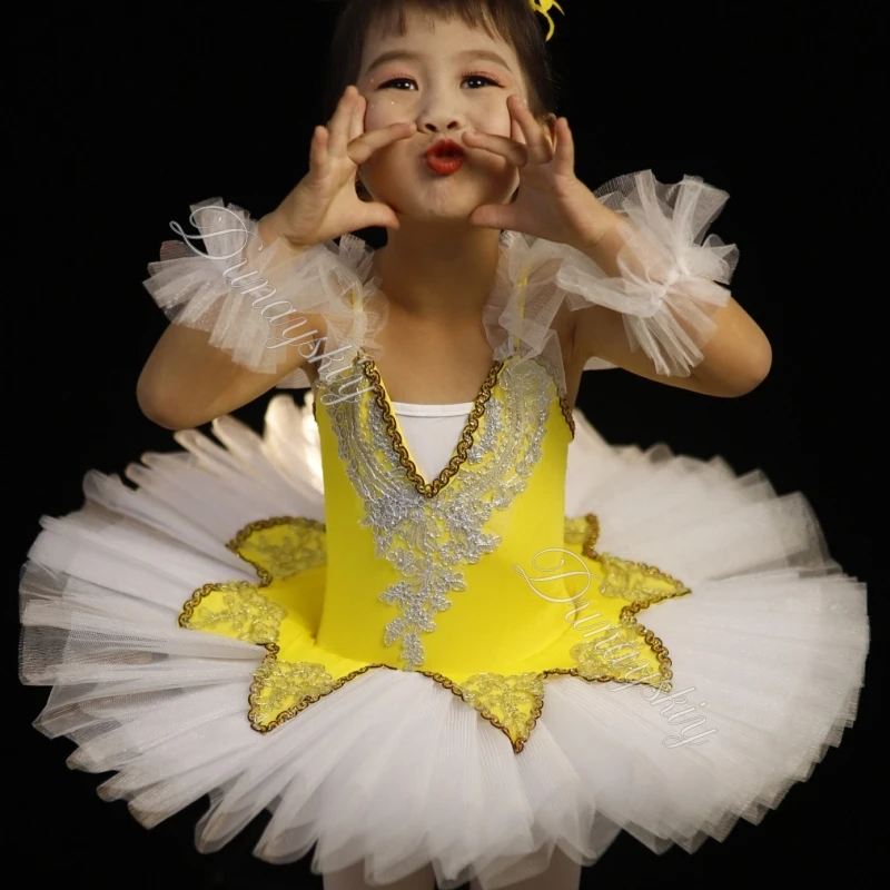Flower-Shaped Ballet Performance Dress With Ruffled Sleeves And Sparkly Trim Multiple Colors Stage Performances Dance Costume
Flower-Shaped Ballet Performance Dress With Ruffled Sleeves And Sparkly Trim Multiple Colors Stage Performances Dance Costume