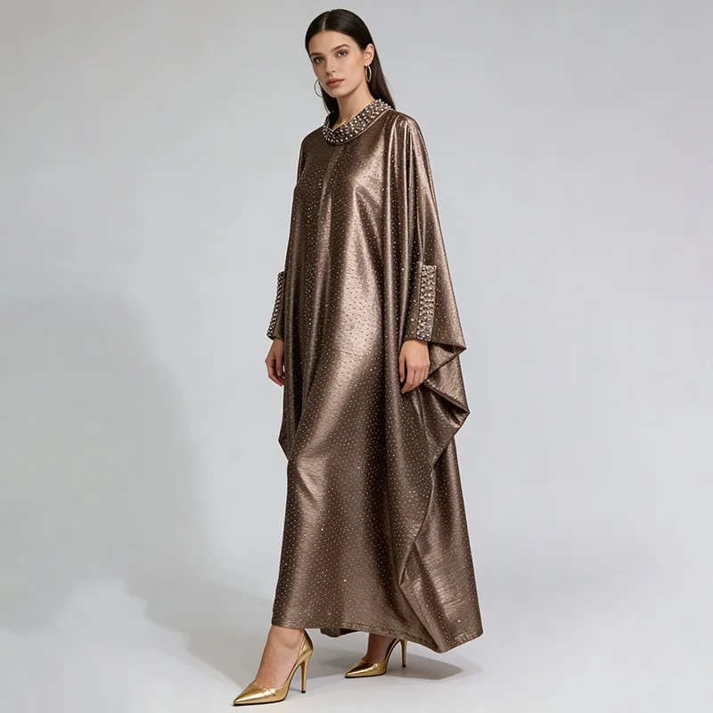 Женские блестящие элегантные свободные атласные длинные платья с круглым вырезом и бриллиантами, широкий темпераментный халат, модное платье макси
Женские блестящие элегантные свободные атласные длинные платья с круглым вырезом и бриллиантами, широкий темпераментный халат, модное платье макси