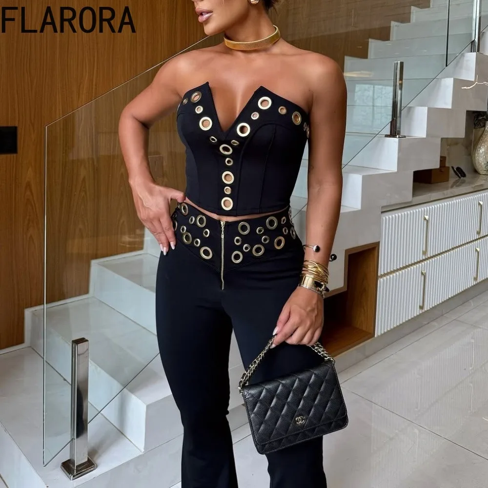 FLARORA Fashion Metal Ring Holes 2 Pcs Sets Woman Sleeveless Hollow Out Crop Tops And High Waist Flare Pants Elegant Streetwear
FLARORA Fashion Metal Ring Holes 2 Pcs Sets Woman Sleeveless Hollow Out Crop Tops And High Waist Flare Pants Elegant Streetwear