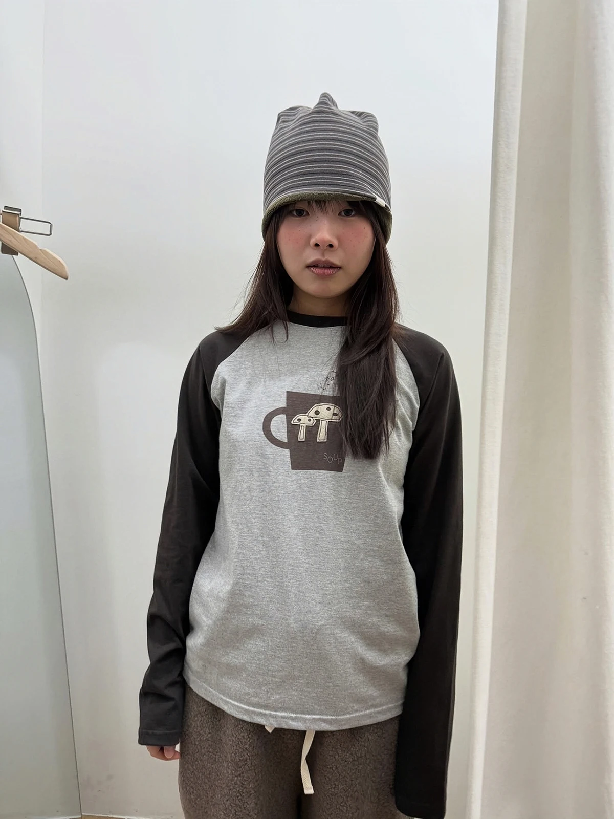 Sakura Fun Print Shoulder T-Shirt Women's Casual Long Sleeve Lazy Match All Cotton Retro Style round Neck Girl's Fashion Top
Sakura Fun Print Shoulder T-Shirt Women's Casual Long Sleeve Lazy Match All Cotton Retro Style round Neck Girl's Fashion Top