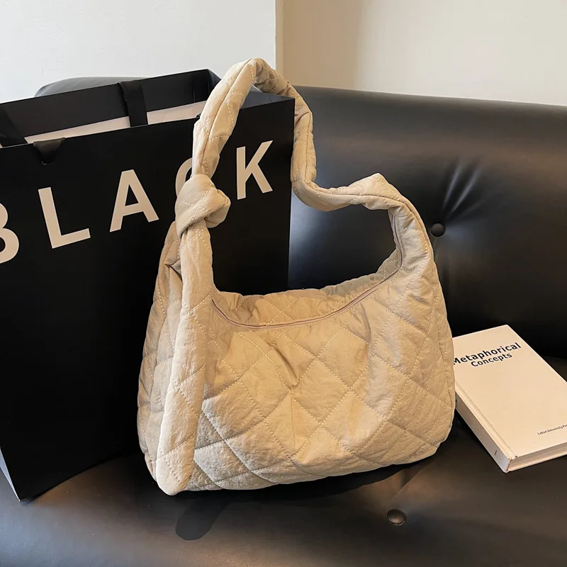 Fashion Diamond Quilted Crossbody Tote Bag for Women Designer Luxury Bag Stylish Casual Shoulder Bag Trendy Bags for Woman
Fashion Diamond Quilted Crossbody Tote Bag for Women Designer Luxury Bag Stylish Casual Shoulder Bag Trendy Bags for Woman