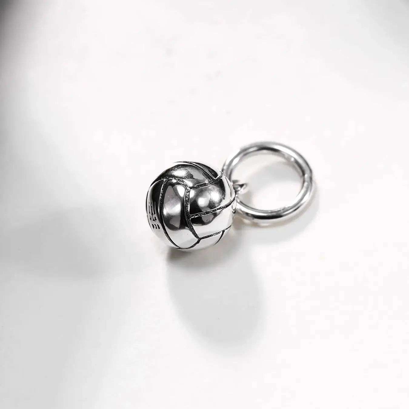 DJ074 genuine 925 sterling silver keychain DIY silver jewelry volleyball pendant
DJ074 genuine 925 sterling silver keychain DIY silver jewelry volleyball pendant