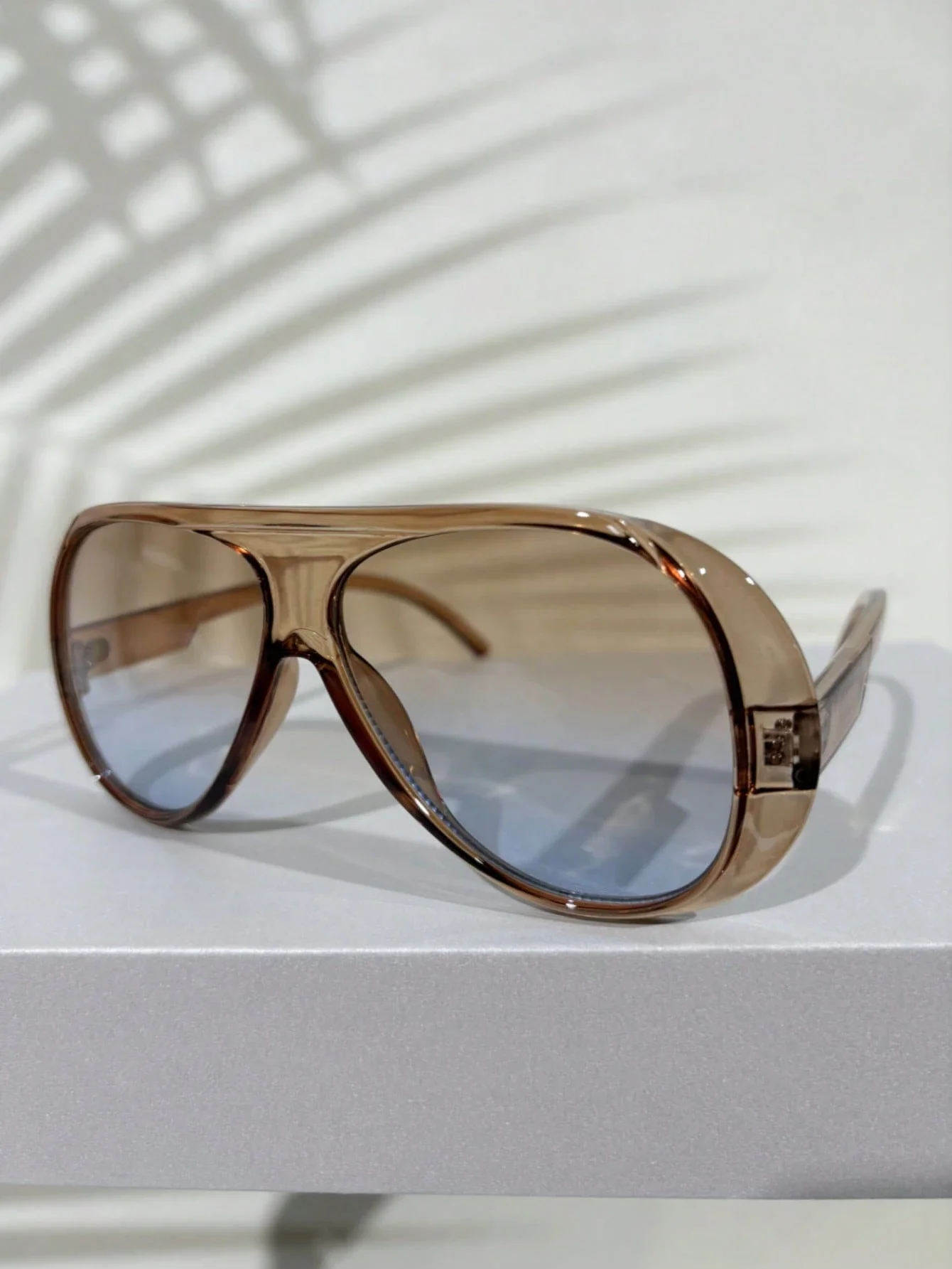 Vintage Oversized Pilot Sunglasses For Women Fashion Street Style Casual Party Beach Travel
Vintage Oversized Pilot Sunglasses For Women Fashion Street Style Casual Party Beach Travel