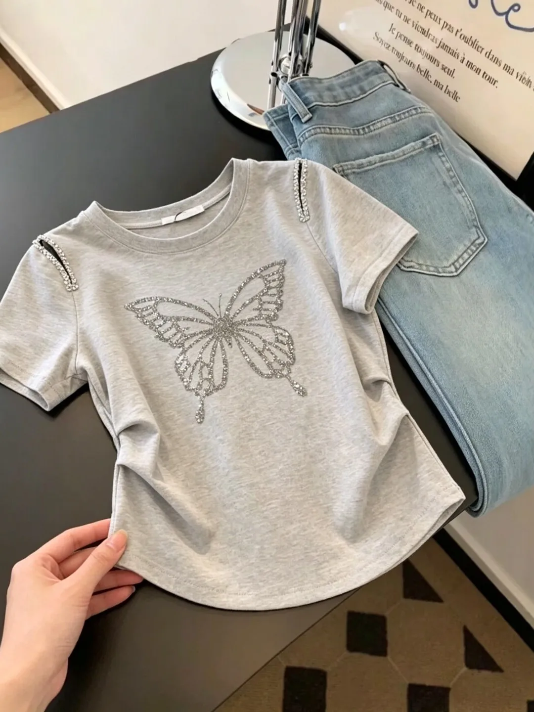 Embellished Short Sleeve T-Shirt Women's plus Size Gradient Color Pleated Casual Top High Waist Knot
Embellished Short Sleeve T-Shirt Women's plus Size Gradient Color Pleated Casual Top High Waist Knot