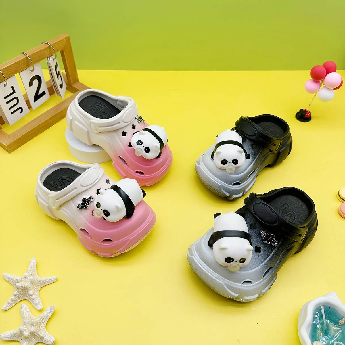 Cute and Versatile Parent-Child Slippers for Boys and Girls, New Cartoon Bubble Panda Clogs with Soft Non-Slip Soles and Closed-Toe Design, Model 606
Cute and Versatile Parent-Child Slippers for Boys and Girls, New Cartoon Bubble Panda Clogs with Soft Non-Slip Soles and Closed-Toe Design, Model 606