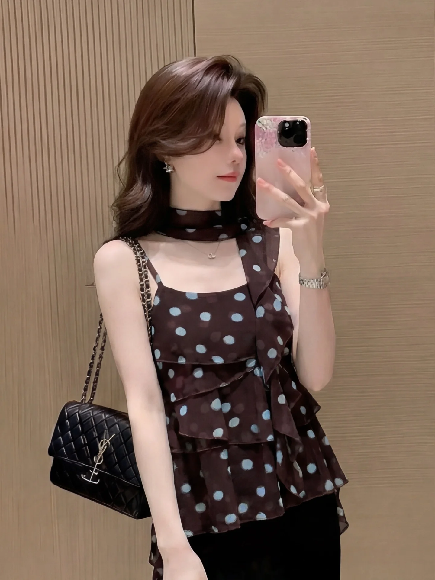 Coffee Polka Dot off Shoulder Sleeveless Neck Hanging Women's Vest Top Summer New Style Fashionable Doll Shirt Lace Snowflake
Coffee Polka Dot off Shoulder Sleeveless Neck Hanging Women's Vest Top Summer New Style Fashionable Doll Shirt Lace Snowflake