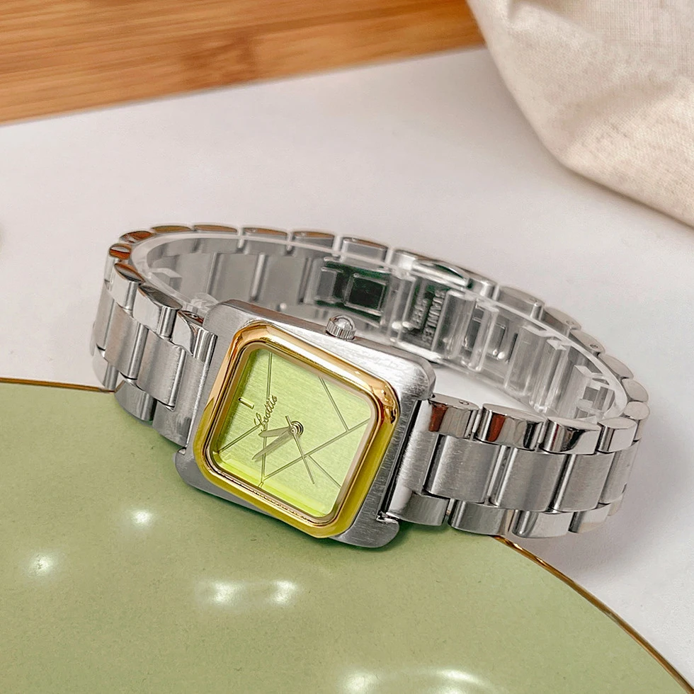 Fashion Personality Temperament Square steel strap watch quartz watch For women girl Bracelet watch Jewelry accessories
Fashion Personality Temperament Square steel strap watch quartz watch For women girl Bracelet watch Jewelry accessories