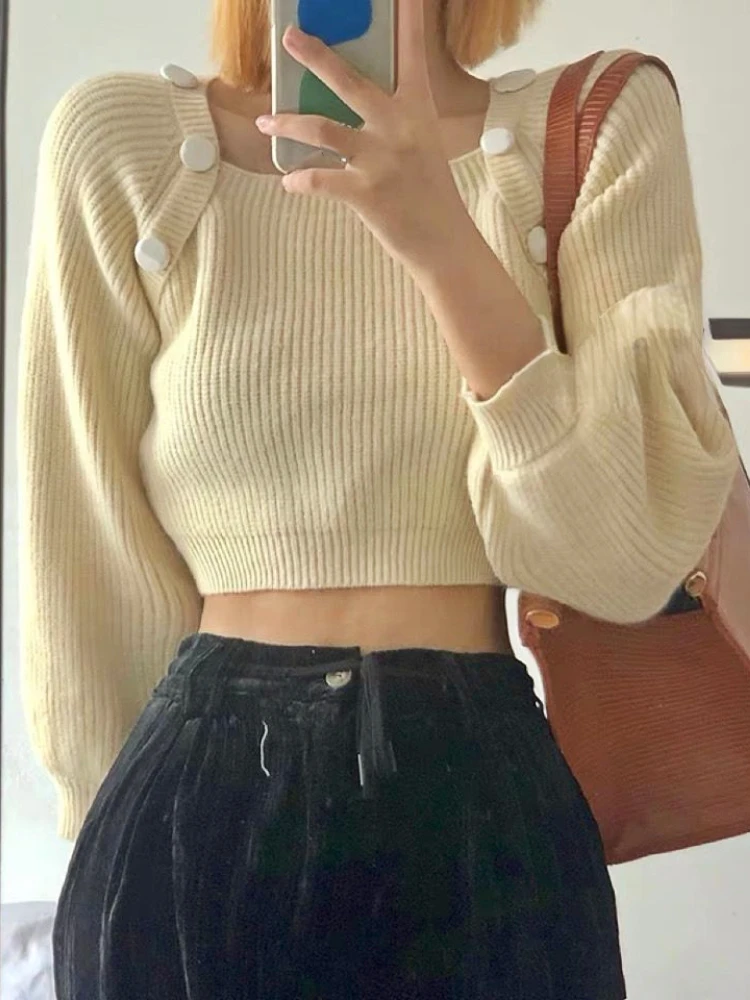 Beige Elegant Fashion Knitted Tops Women Button Korean Casual Party Blouses Female Long Sleeve Designer Vintage Loose Tops 2023
Beige Elegant Fashion Knitted Tops Women Button Korean Casual Party Blouses Female Long Sleeve Designer Vintage Loose Tops 2023