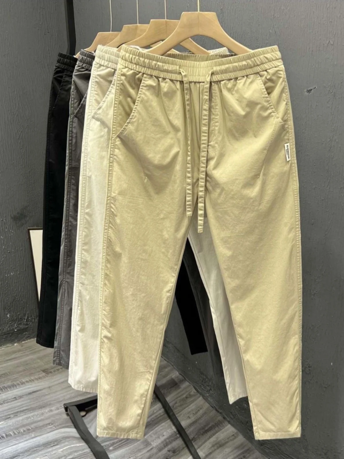 Spring Summer New Style Retro Japanese Straight Leg Cone Men's Casual Cotton Trousers Breathable Long Pants Versatile Fashion...
Spring Summer New Style Retro Japanese Straight Leg Cone Men's Casual Cotton Trousers Breathable Long Pants Versatile Fashion...