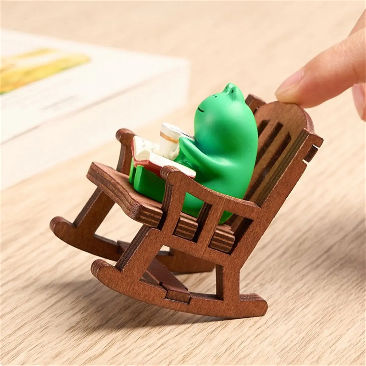 MALL Cartoon Frog Rocking Chair Table Lamp Ornament Miniatures Figurines Cute Ornaments Office Desktop Crafts Home Decor
MALL Cartoon Frog Rocking Chair Table Lamp Ornament Miniatures Figurines Cute Ornaments Office Desktop Crafts Home Decor