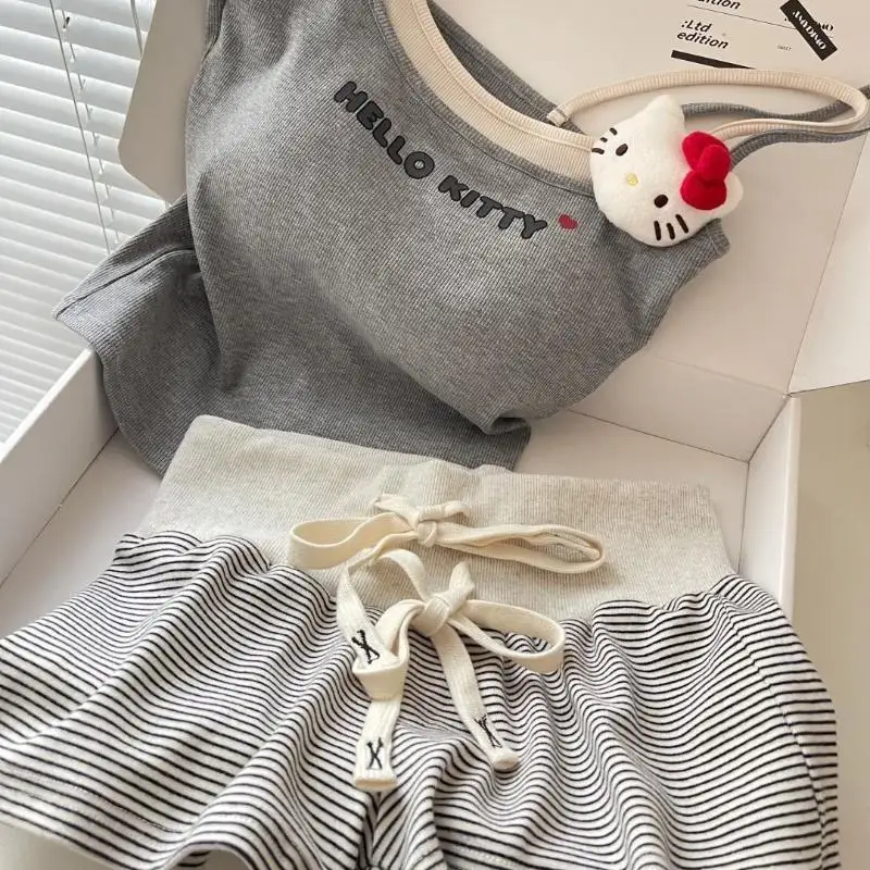 Hello Kitty young girl cartoon tank top shorts suit Sanrio princess cotton Strap shorts kawaii fashion leisure summer clothes
Hello Kitty young girl cartoon tank top shorts suit Sanrio princess cotton Strap shorts kawaii fashion leisure summer clothes