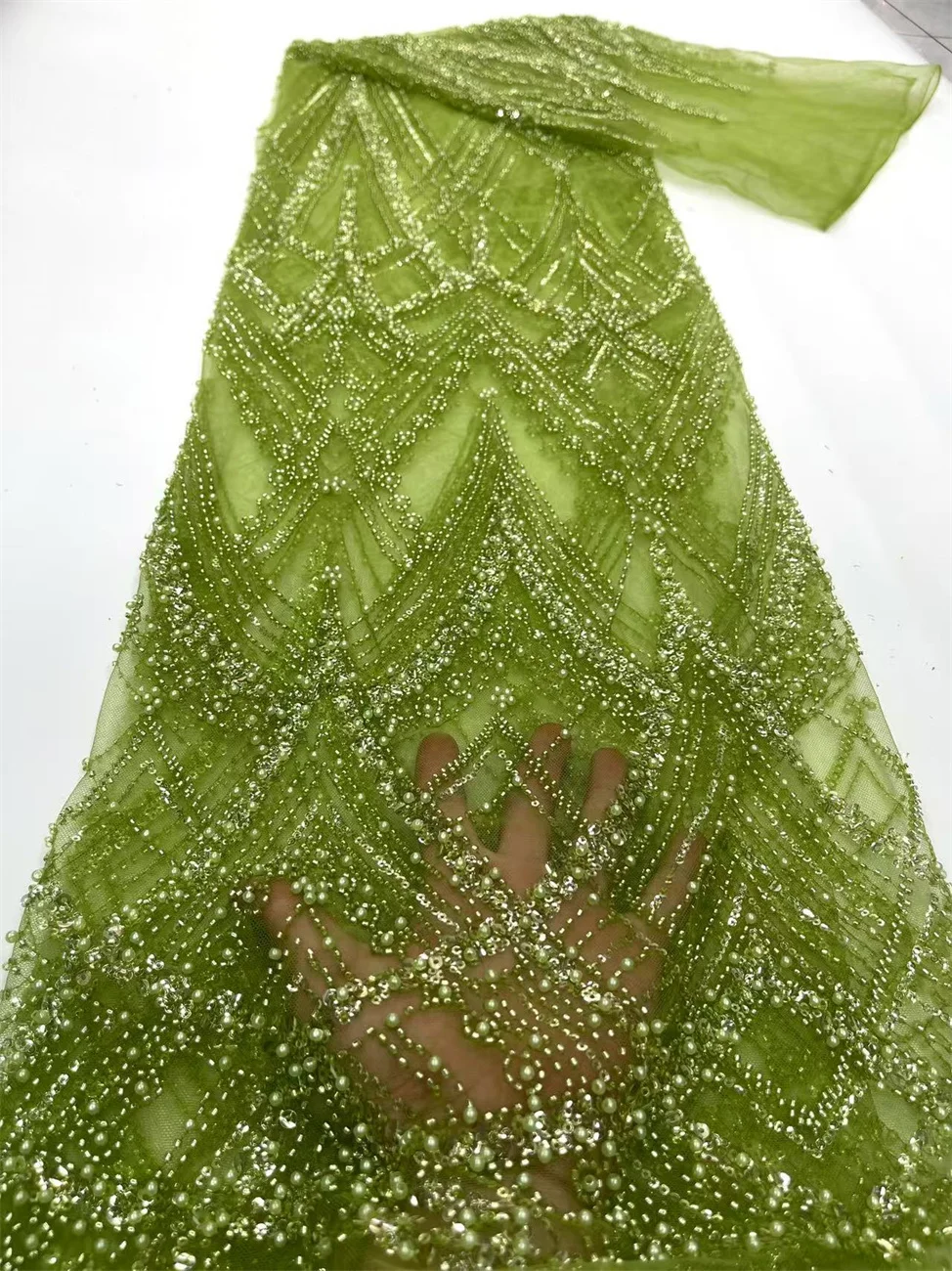 High-End Luxury French Embroidery Heavy Groom Lace Fabric African Nigerian With Sequins Fabric For Wedding Party Dress
High-End Luxury French Embroidery Heavy Groom Lace Fabric African Nigerian With Sequins Fabric For Wedding Party Dress