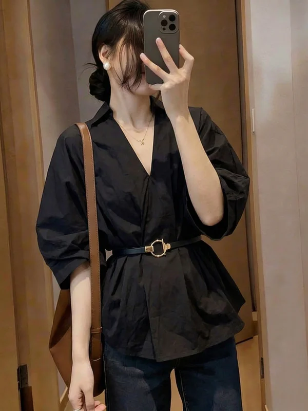 Elegant Black V-Neck Lantern Sleeve Shirt Women's plus Size Mid-Length Waist-Cinching Top Korean Style Commute Fashion
Elegant Black V-Neck Lantern Sleeve Shirt Women's plus Size Mid-Length Waist-Cinching Top Korean Style Commute Fashion