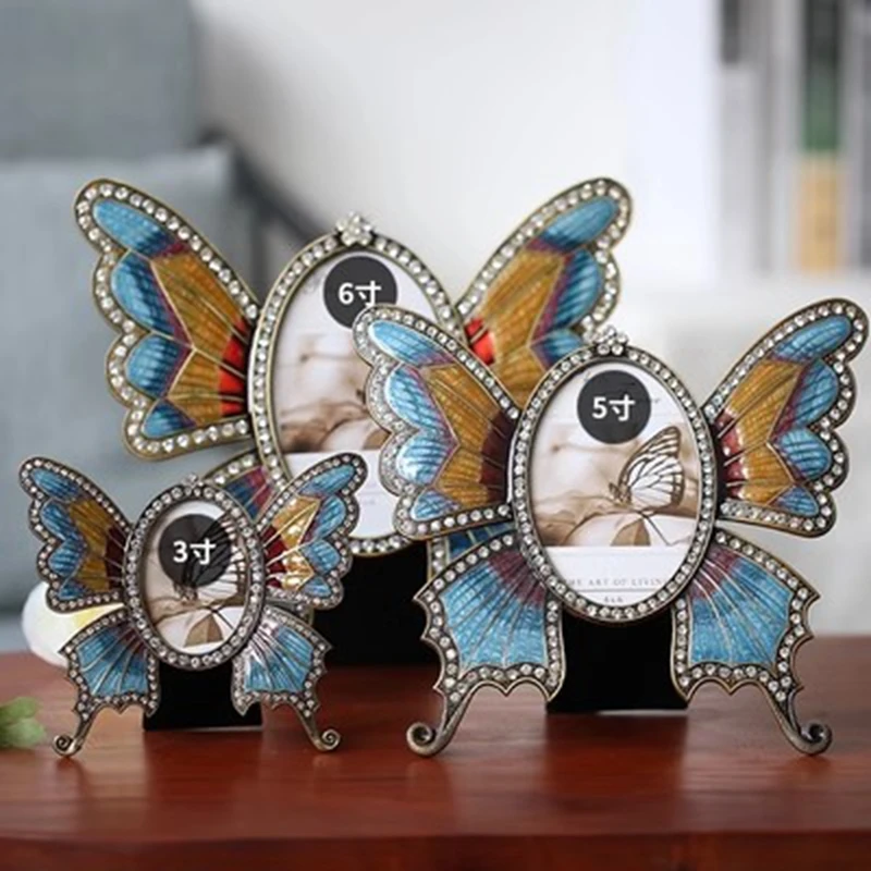 Luxury 3/5/6inches Artificial Diamond Decor Butterfly Metal Photo Frame photocards holder Forvintage Home Decor PF6
Luxury 3/5/6inches Artificial Diamond Decor Butterfly Metal Photo Frame photocards holder Forvintage Home Decor PF6