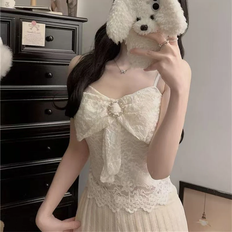 In Stock Summer New Sweet Bowknot Lace Outerwear with Chest Pad Beautiful Back Vest Top
In Stock Summer New Sweet Bowknot Lace Outerwear with Chest Pad Beautiful Back Vest Top