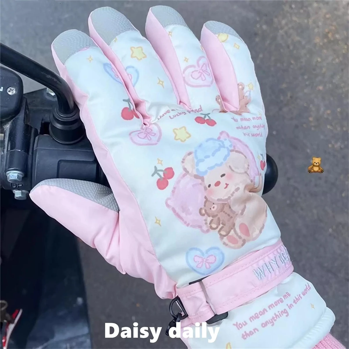 Winter Cute Plush Gloves for Women Touch Screen Thickened Warm Outdoor Electric Bike Riding Warm Full Finger Gloves
Winter Cute Plush Gloves for Women Touch Screen Thickened Warm Outdoor Electric Bike Riding Warm Full Finger Gloves