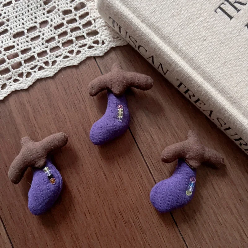 Handmade Stuffed Eggplant Brooch Hair Accessory DIY Craft for Kids Shoes Socks Bag Hat Clothing Decoration High Quality
Handmade Stuffed Eggplant Brooch Hair Accessory DIY Craft for Kids Shoes Socks Bag Hat Clothing Decoration High Quality
