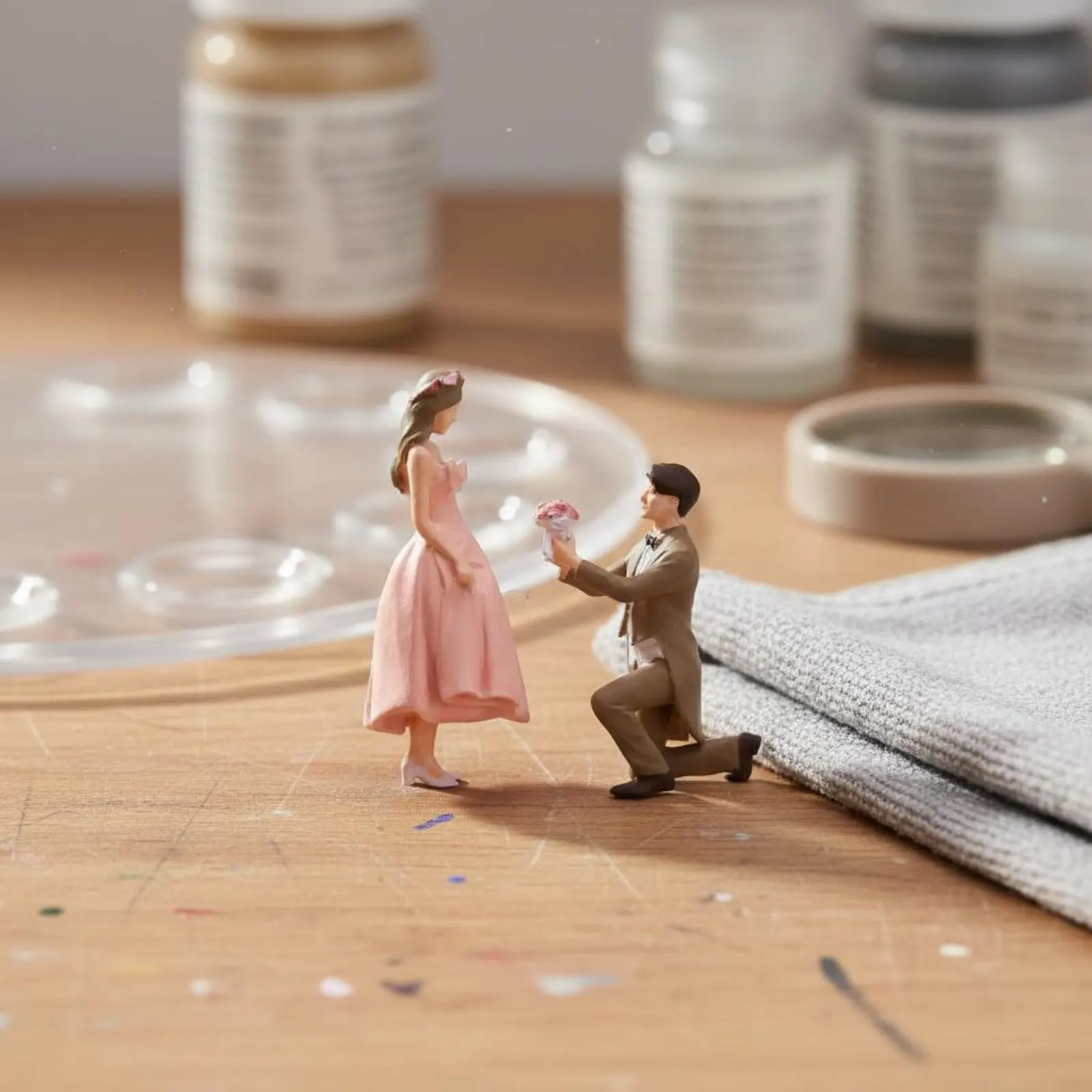 2 Pieces 1:64 Scale Proposal Couple Figurine Hand Painted Miniature Marriage Proposal Scene Romantic Couple Figurine Set
2 Pieces 1:64 Scale Proposal Couple Figurine Hand Painted Miniature Marriage Proposal Scene Romantic Couple Figurine Set