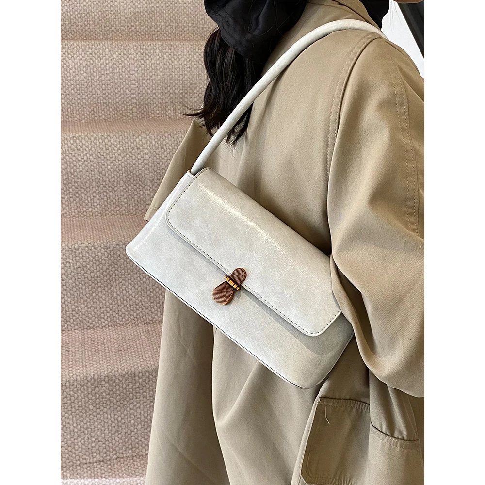 Retro Pu Underarm Bags Solid Soft Leather Grey Shoulder Bag for Women All-matched Female Leisure Pillow Packs Lady Handbag
Retro Pu Underarm Bags Solid Soft Leather Grey Shoulder Bag for Women All-matched Female Leisure Pillow Packs Lady Handbag