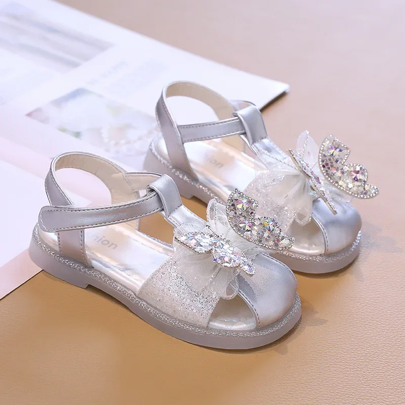 Children's Summer Sandals Toes-covered Princess Shoes Girl Fashion Sequins Butterfly Kids Causal School Cut-outs Flat Sandals
Children's Summer Sandals Toes-covered Princess Shoes Girl Fashion Sequins Butterfly Kids Causal School Cut-outs Flat Sandals