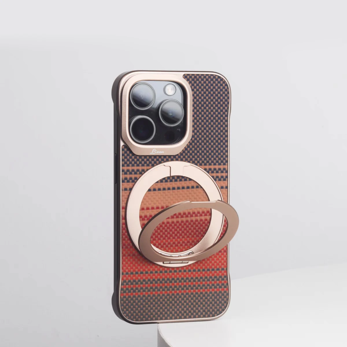 Роскошный кевлар 360° ° Чехол для телефона Magsafe с вращающейся подставкой из сплава для Iphone 14, 15, 16 Pro Max, магнитный безрамный противоударный жесткий чехол 
Роскошный кевлар 360° ° Чехол для телефона Magsafe с вращающейся подставкой из сплава для Iphone 14, 15, 16 Pro Max, магнитный безрамный противоударный жесткий чехол