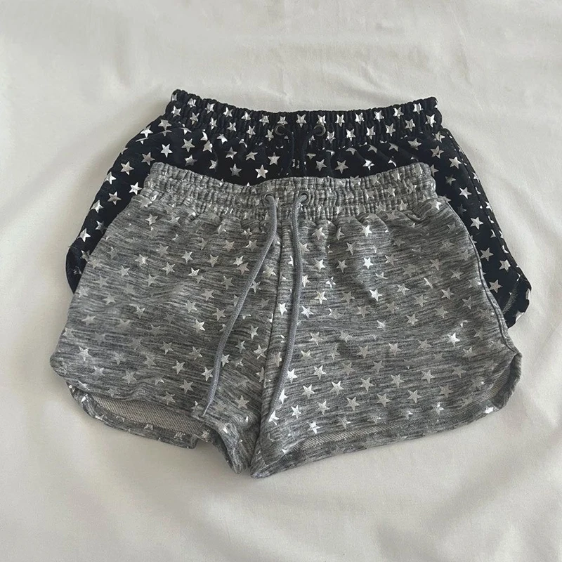 European and American casual versatile style star printed mini shorts Y2K millennium spicy girls trendy casual style mini shorts
European and American casual versatile style star printed mini shorts Y2K millennium spicy girls trendy casual style mini shorts