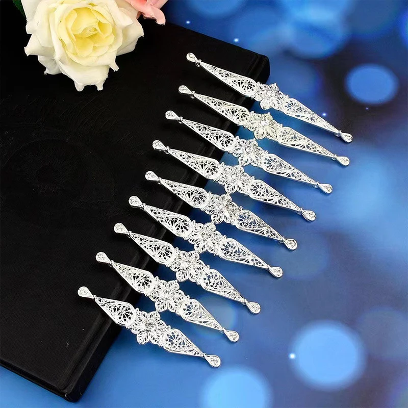 Royal Style Brooch Vintage Turks Caucasus Women Breastplate Bridal Dress Brooch Hollow Flower Wedding Dress Decor Jewelry
Royal Style Brooch Vintage Turks Caucasus Women Breastplate Bridal Dress Brooch Hollow Flower Wedding Dress Decor Jewelry