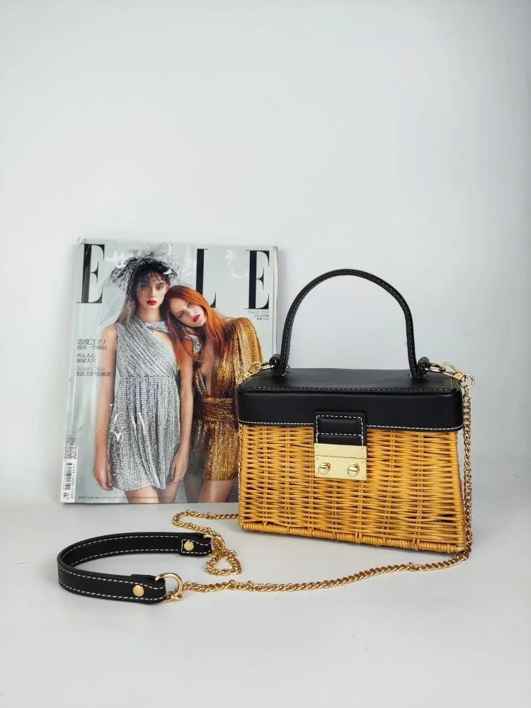 Amelie Bestselling Ele Godd Versatile Casual Crossbody Handbag Woven Leather Small Size for Young Women
Amelie Bestselling Ele Godd Versatile Casual Crossbody Handbag Woven Leather Small Size for Young Women