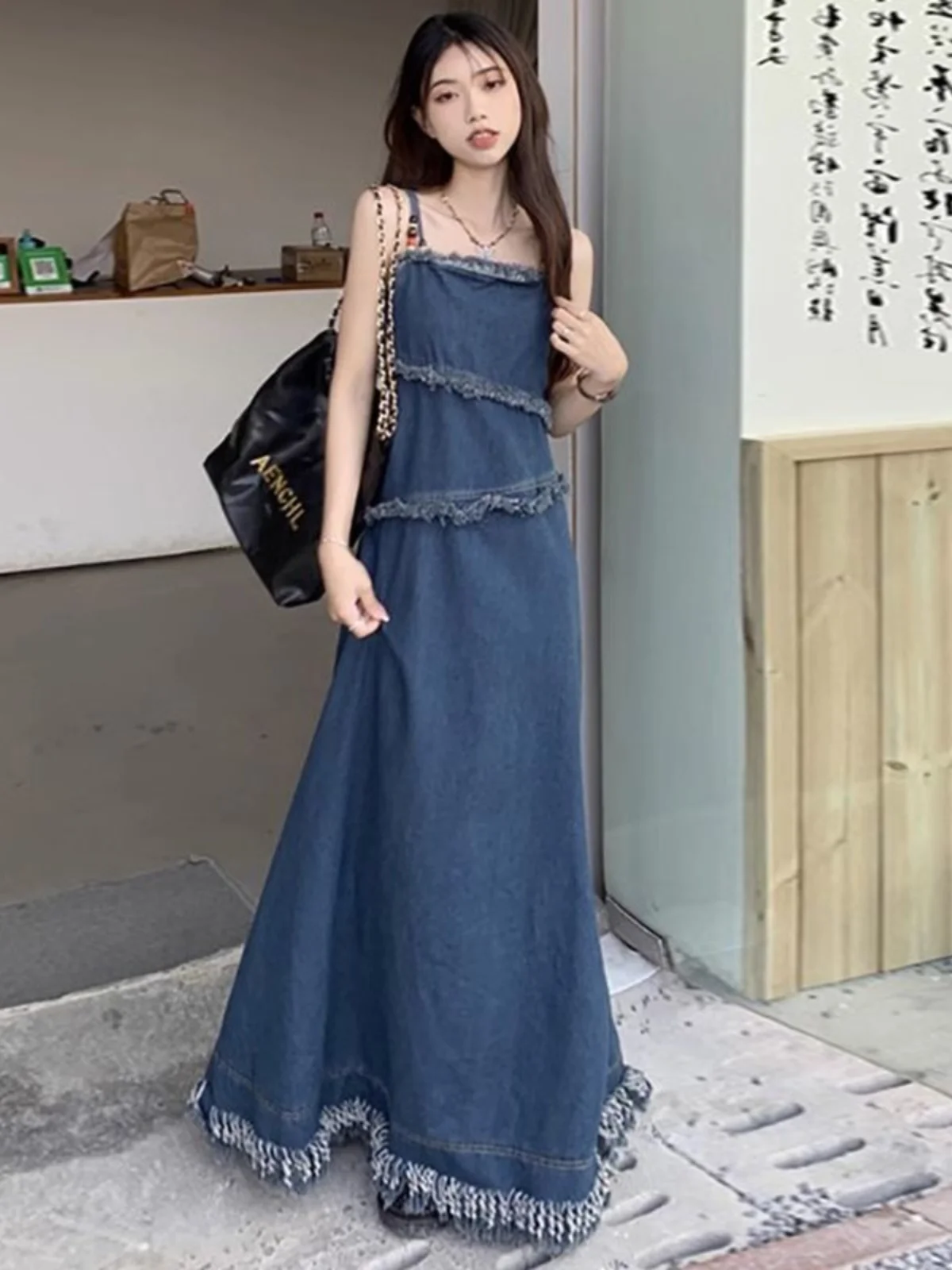 Slimming Denim Overalls Dress High Waist A-Line Midi Skirt Women's Summer Spring Travel Wear Tassel Detail Casual Outfit
Slimming Denim Overalls Dress High Waist A-Line Midi Skirt Women's Summer Spring Travel Wear Tassel Detail Casual Outfit