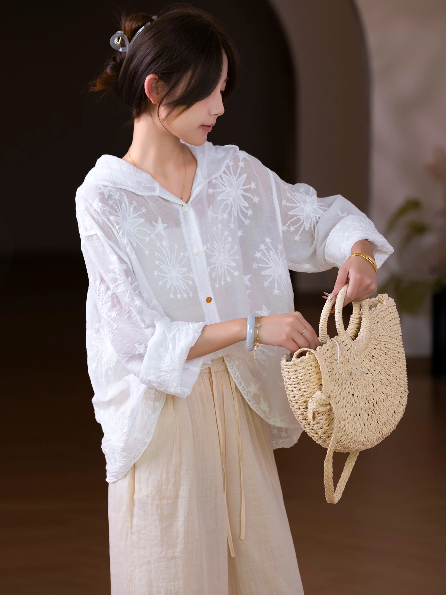 Lightweight Cotton Linen Blend Hoodie Artistic Sle Loose Fit Embroidered Seed Stitch Chinese Production Long Sve irt
Lightweight Cotton Linen Blend Hoodie Artistic Sle Loose Fit Embroidered Seed Stitch Chinese Production Long Sve irt