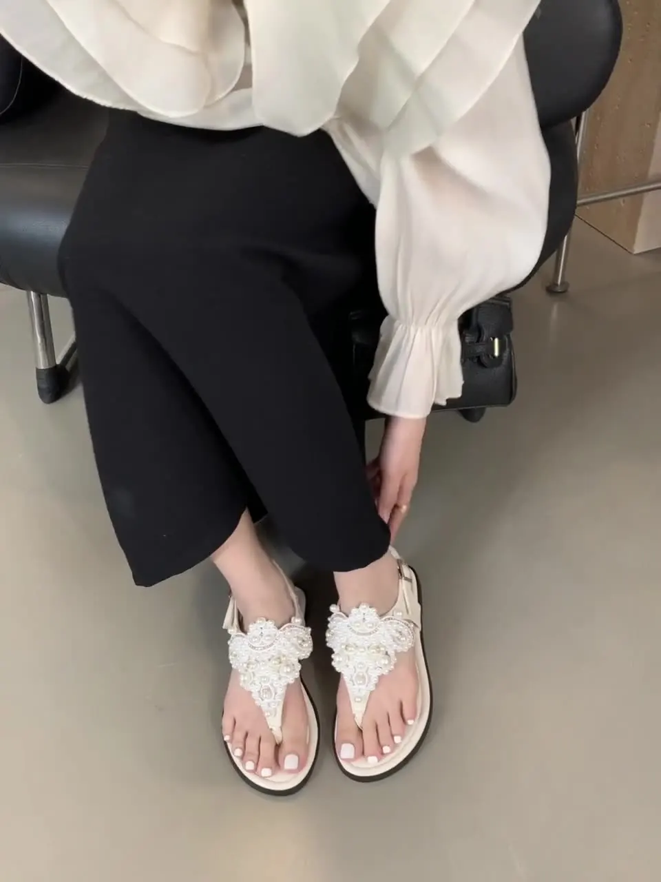 Beige Heeled Sandals Clear Shoes Slip-on Loafers Summer Women's Flip Flops Platform Soft Black Pearl Outside Elastic Band Girls
Beige Heeled Sandals Clear Shoes Slip-on Loafers Summer Women's Flip Flops Platform Soft Black Pearl Outside Elastic Band Girls