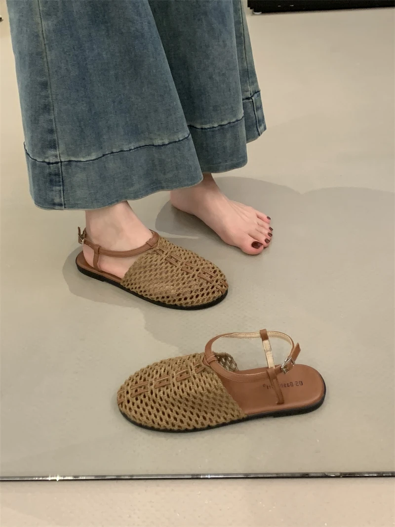 Hollow Low-heeled Closed-toe Sandals for Women for Summer Outdoor Wear New Breathable Fashion Holiday Roman Shoes
Hollow Low-heeled Closed-toe Sandals for Women for Summer Outdoor Wear New Breathable Fashion Holiday Roman Shoes