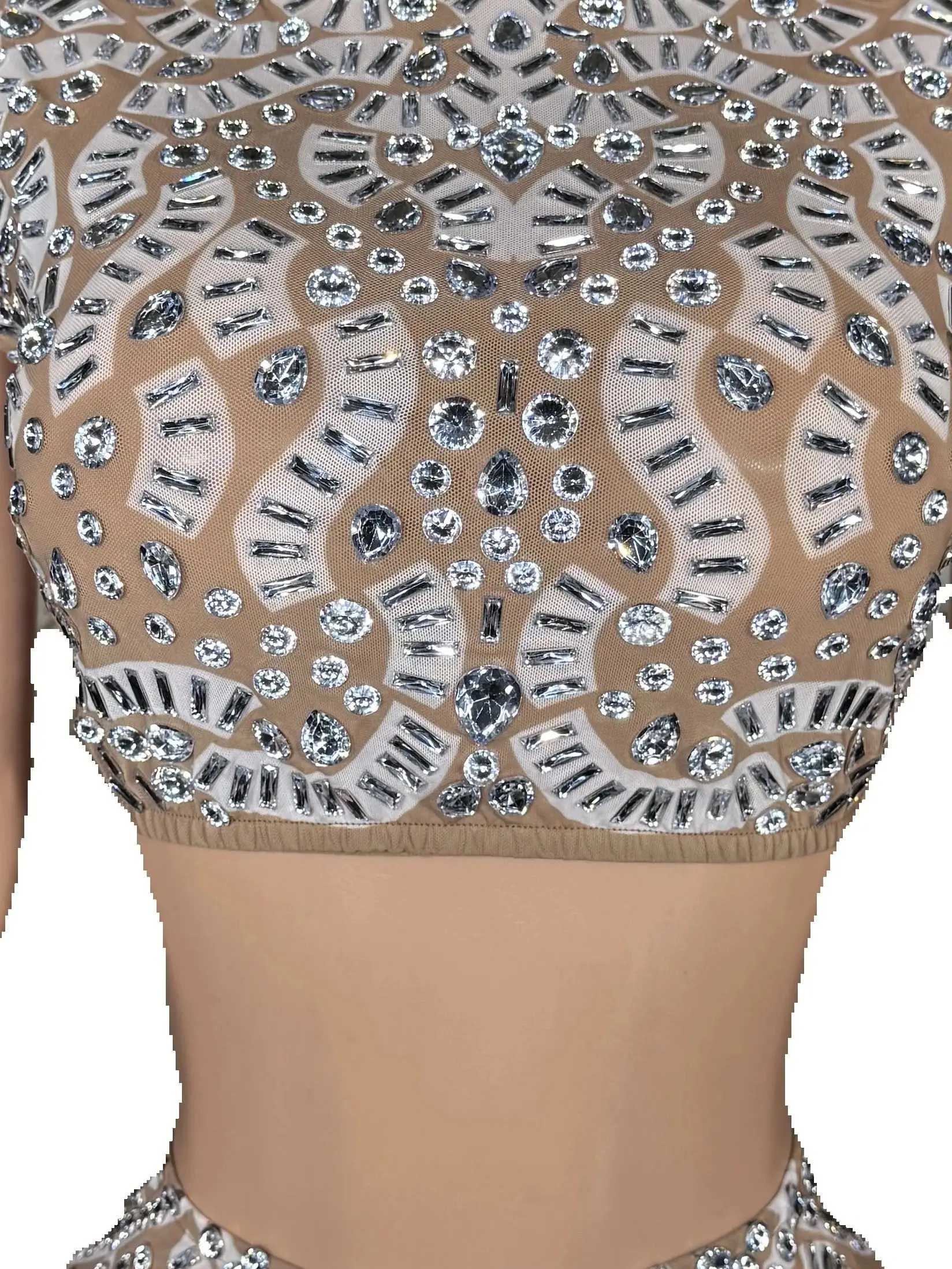 ZD Luxury Silver Rhinestone Two-Piece Set Sexy High Neck Crop Top and Mermaid Maxi Skirt Sparkling
ZD Luxury Silver Rhinestone Two-Piece Set Sexy High Neck Crop Top and Mermaid Maxi Skirt Sparkling
