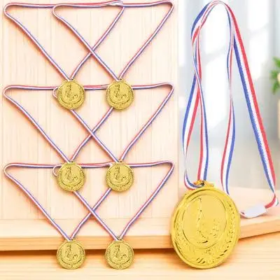 6 шт. футбольных медалей для золотой награды на вечеринке, пластиковые медали для спортивных мероприятий, награды для победителей соревнований
6 шт. футбольных медалей для золотой награды на вечеринке, пластиковые медали для спортивных мероприятий, награды для победителей соревнований