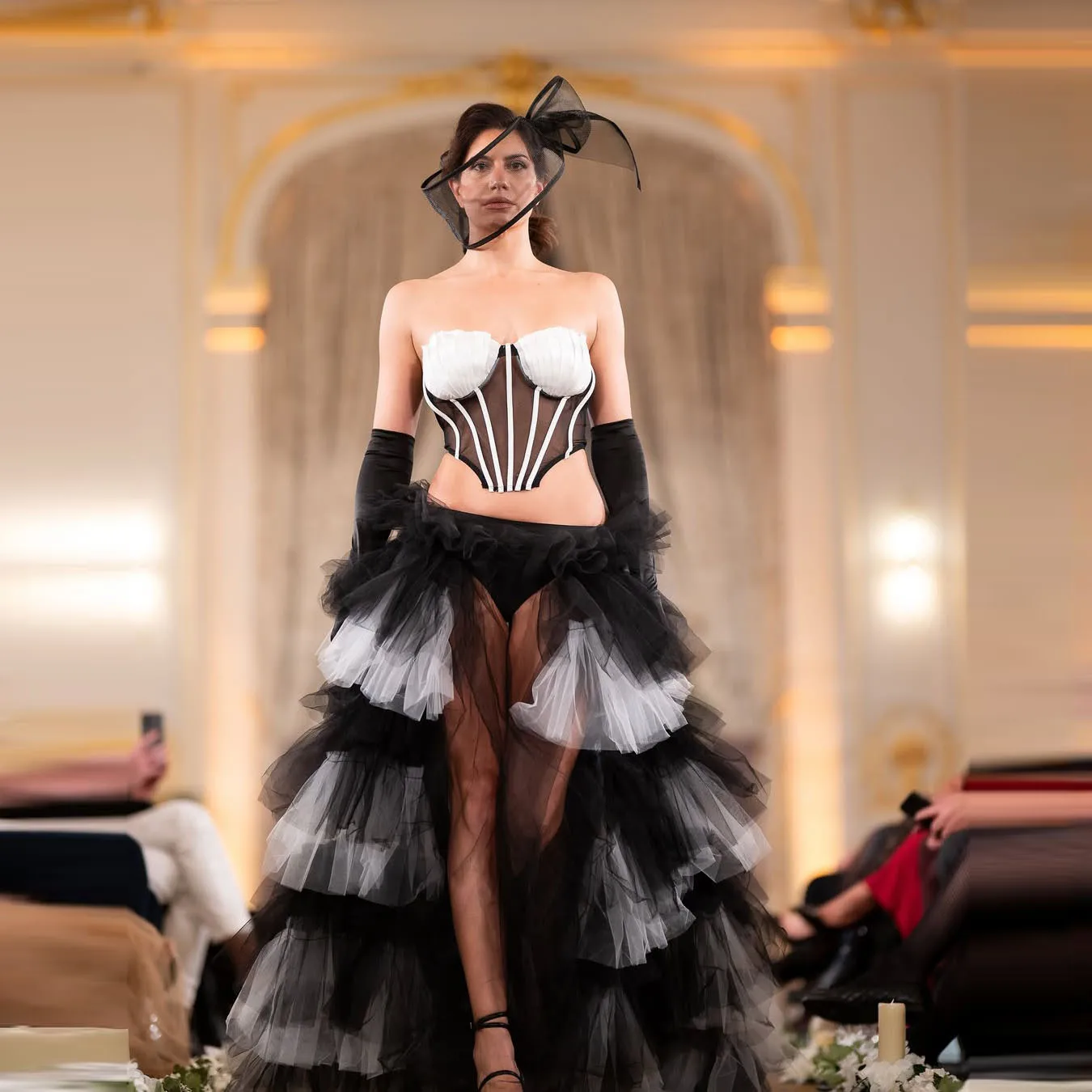 Black and White Tulle Layered Skirt with Sheer Mesh Overlay and Elegant Design for Women's Fashion Show Wear Party Maxi Skirt
Black and White Tulle Layered Skirt with Sheer Mesh Overlay and Elegant Design for Women's Fashion Show Wear Party Maxi Skirt