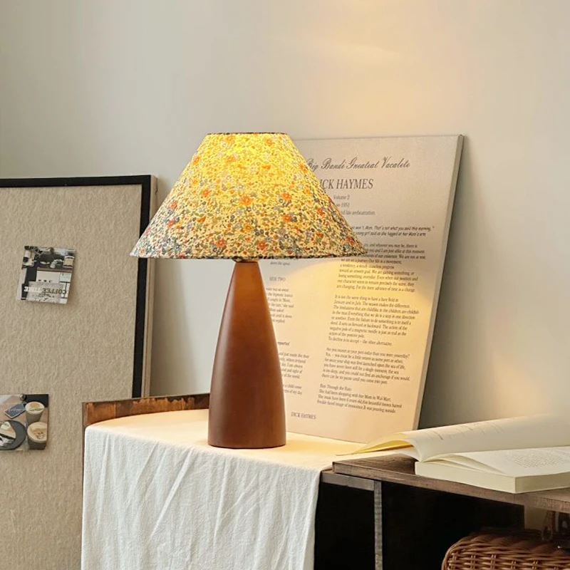 Nordic Retro Woodiness Table Lamp LED Mushroom Shaped Lampshade Living Room Bedroom Hotel Cafe Dining Hall Atmosphere Desk Light
Nordic Retro Woodiness Table Lamp LED Mushroom Shaped Lampshade Living Room Bedroom Hotel Cafe Dining Hall Atmosphere Desk Light