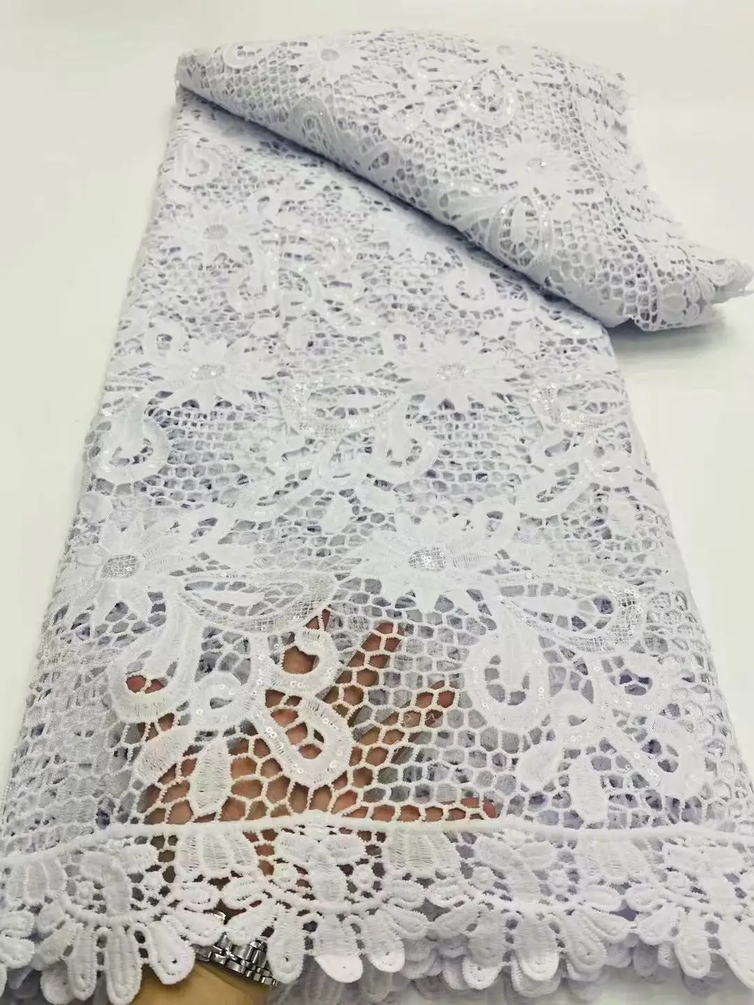 Pure White Guipure Cord Lace Fabric with Sequins 2024 High Quality Lace Material Bridal For Nigerian Wedding Dress
Pure White Guipure Cord Lace Fabric with Sequins 2024 High Quality Lace Material Bridal For Nigerian Wedding Dress