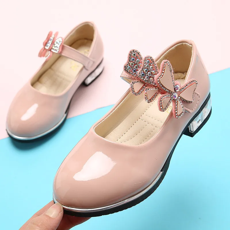 Girls Leather Shoes for Party Wedding Kids Princess Dress Shoes with Butterfly-knot Fashion Children High Heels Rhinestone Shoes
Girls Leather Shoes for Party Wedding Kids Princess Dress Shoes with Butterfly-knot Fashion Children High Heels Rhinestone Shoes