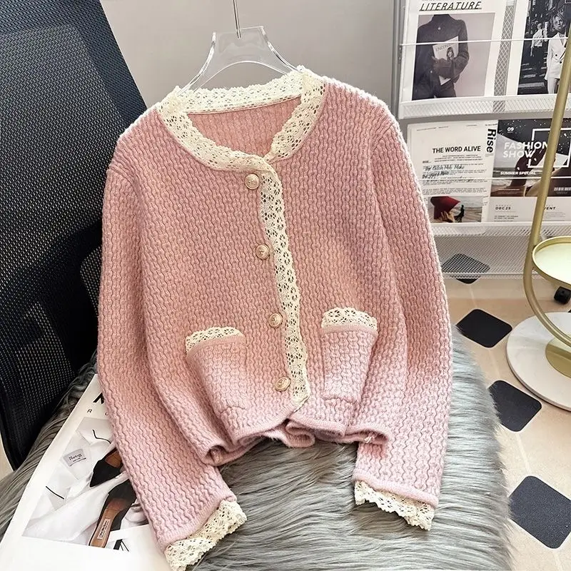 New Women Trendy Sweet Chic Lace Patchwork Single Breasted Knitted Cardigan Female Casual O Neck Long Sleeve Kawaii Sweater Coat
New Women Trendy Sweet Chic Lace Patchwork Single Breasted Knitted Cardigan Female Casual O Neck Long Sleeve Kawaii Sweater Coat