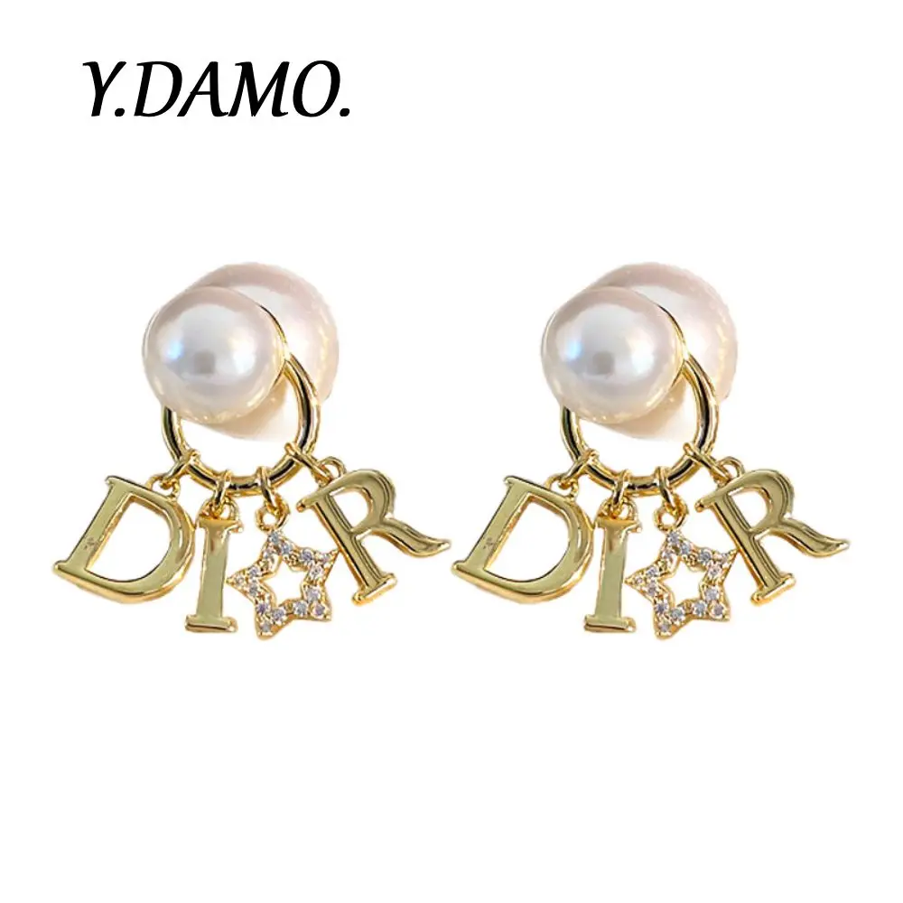 Damo Earrings Elegant Pearl Earrings Letter Star Gold Silver Color Waterproof Metal Women Jewelry Modern Design Luxury Earrings
Damo Earrings Elegant Pearl Earrings Letter Star Gold Silver Color Waterproof Metal Women Jewelry Modern Design Luxury Earrings