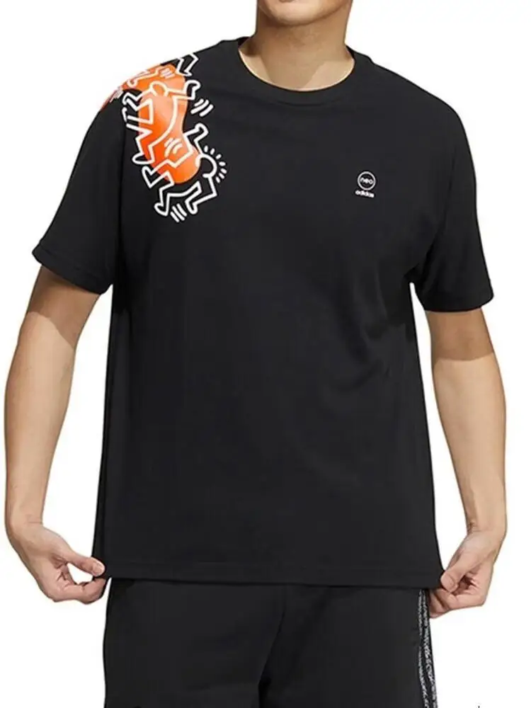 Adidas Trendy and Casual Men's Short-sleeve T-shirt,The Classic Black Color with Creative Shoulder Elements Highlights
Adidas Trendy and Casual Men's Short-sleeve T-shirt,The Classic Black Color with Creative Shoulder Elements Highlights