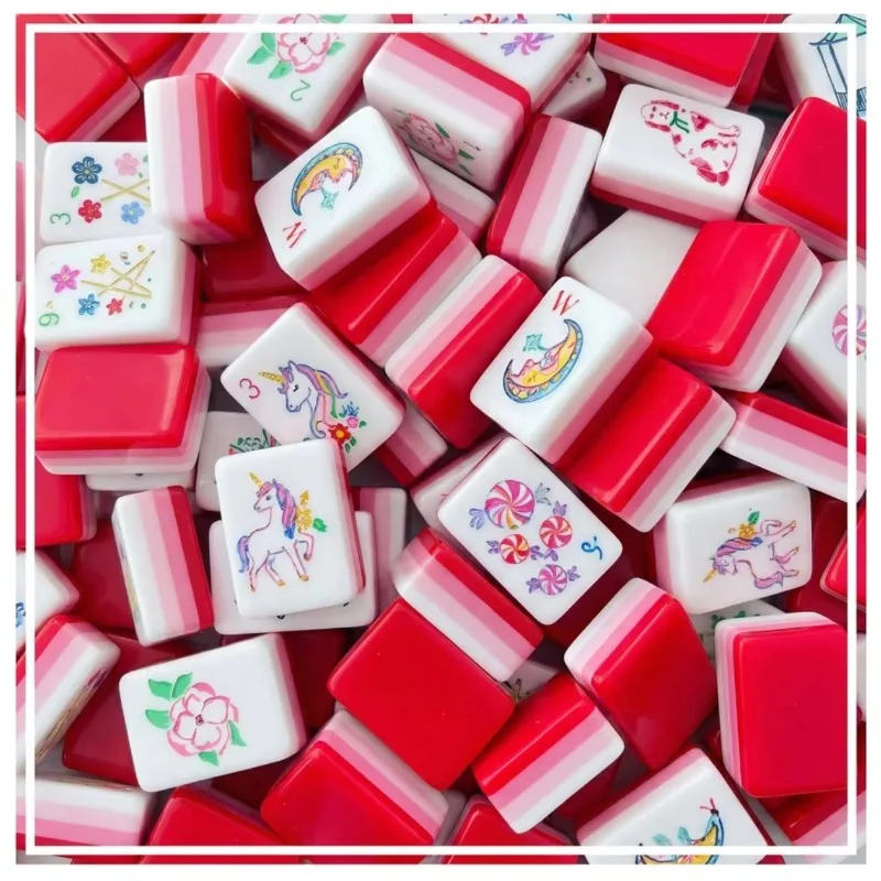 Engraving pattern solid acrylic American mahjong tiles four layers 160 pieces style leisure products suitable for friends play
Engraving pattern solid acrylic American mahjong tiles four layers 160 pieces style leisure products suitable for friends play