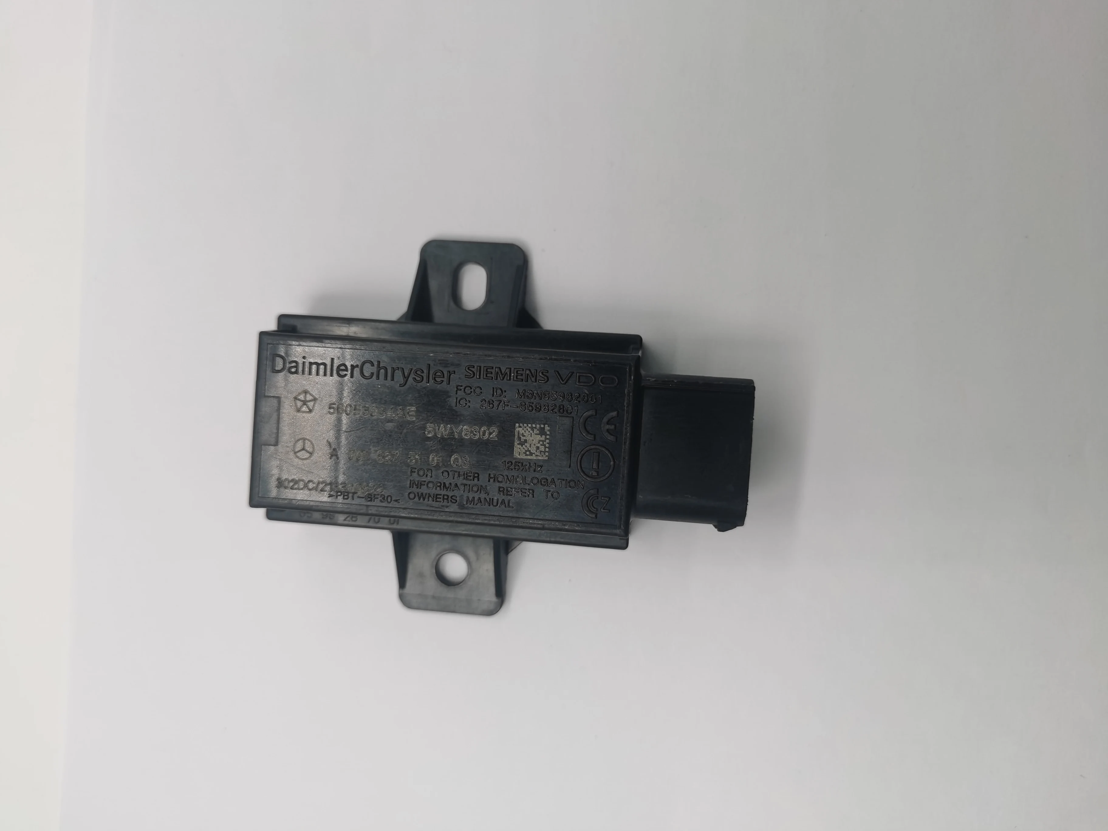 Tire Pressure Monitor Sensor 56053034AE A0018275101 For Chrysler Mercedes-Benz
Tire Pressure Monitor Sensor 56053034AE A0018275101 For Chrysler Mercedes-Benz