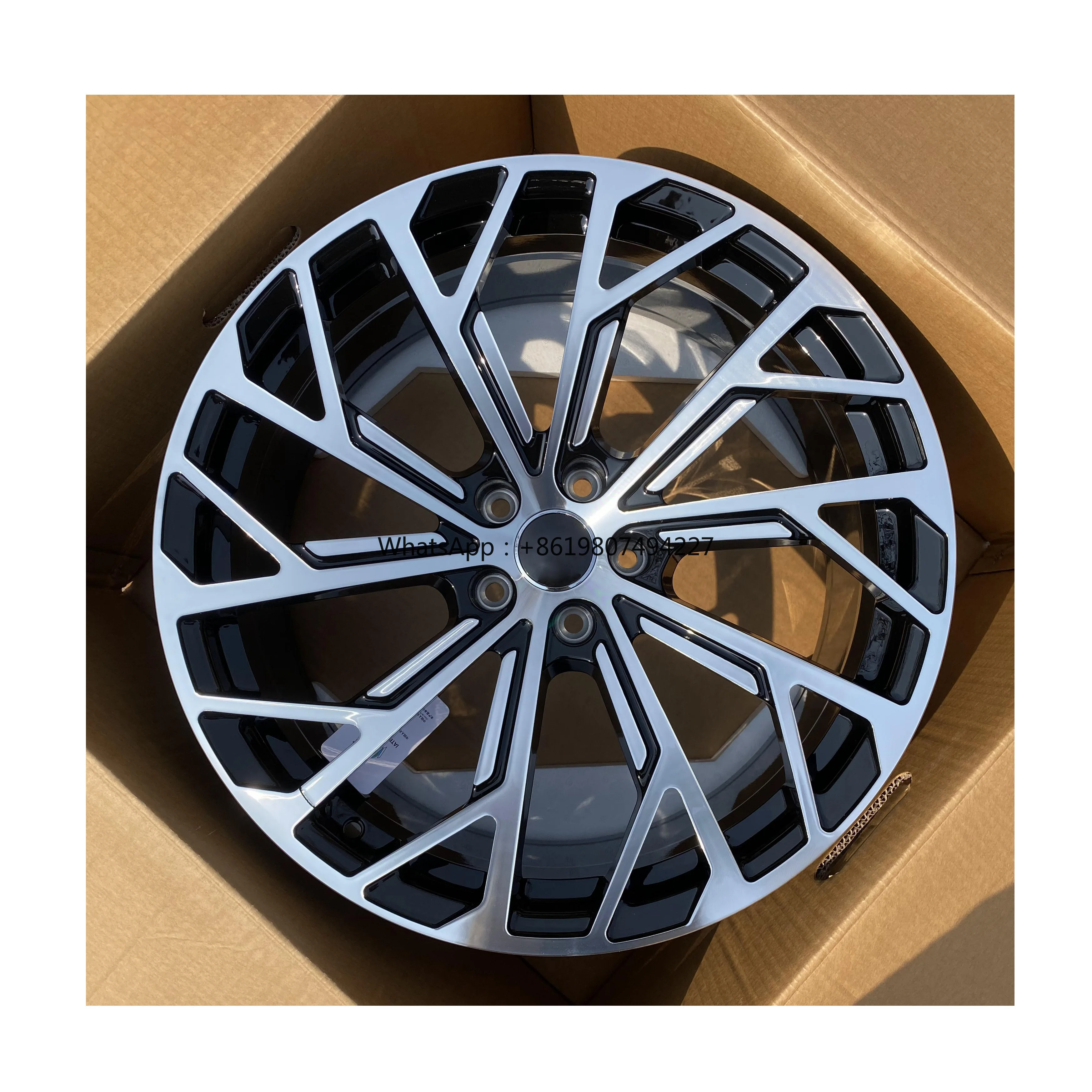 Aluminium Alloy Forged Wheels Gloss Black Machined Surface Finish in Stock 9.5JX21 5*112 for S8L S7 A6L A8L A7L Q7
Aluminium Alloy Forged Wheels Gloss Black Machined Surface Finish in Stock 9.5JX21 5*112 for S8L S7 A6L A8L A7L Q7