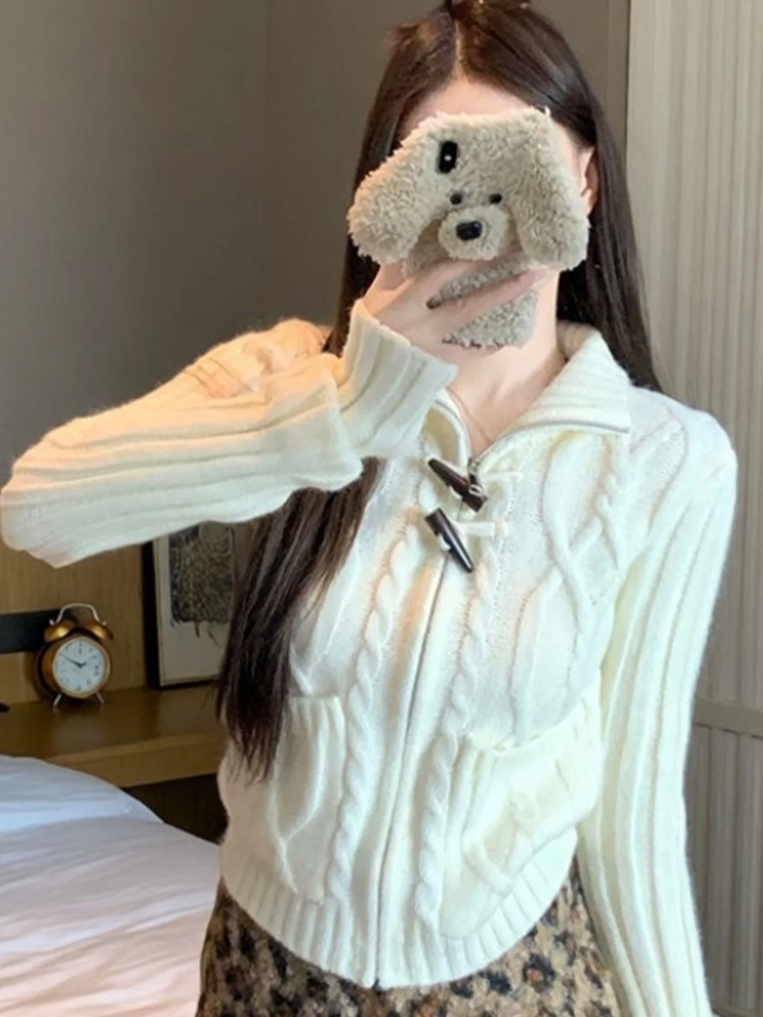 Soft Long Sleeve Knit Cardigan Women's Winter Slimming Versatile Top French Style Standard Fit Knitted Polyester Fiber
Soft Long Sleeve Knit Cardigan Women's Winter Slimming Versatile Top French Style Standard Fit Knitted Polyester Fiber